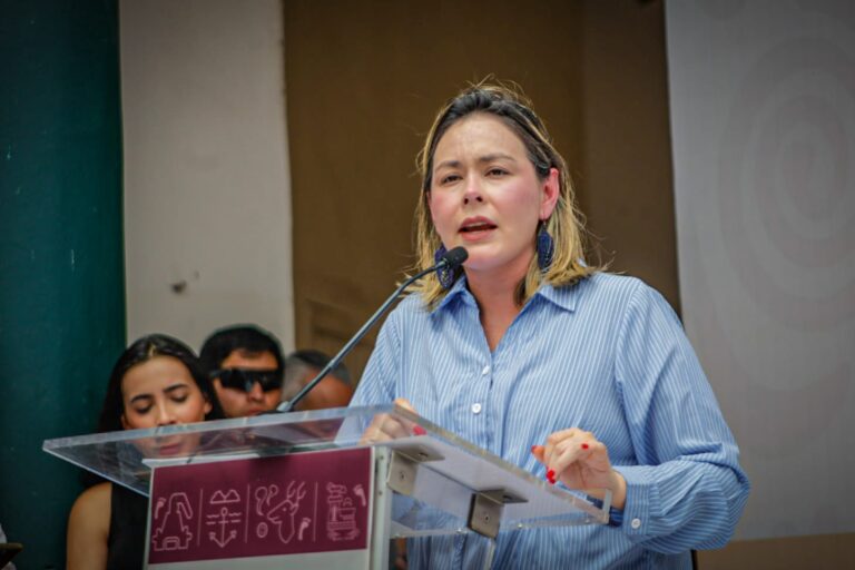 Se reúne Yeraldine Bonilla con el Gral. Julio Islas, nuevo mando de la 9na Zona Militar; desmiente mala relación con Defensa