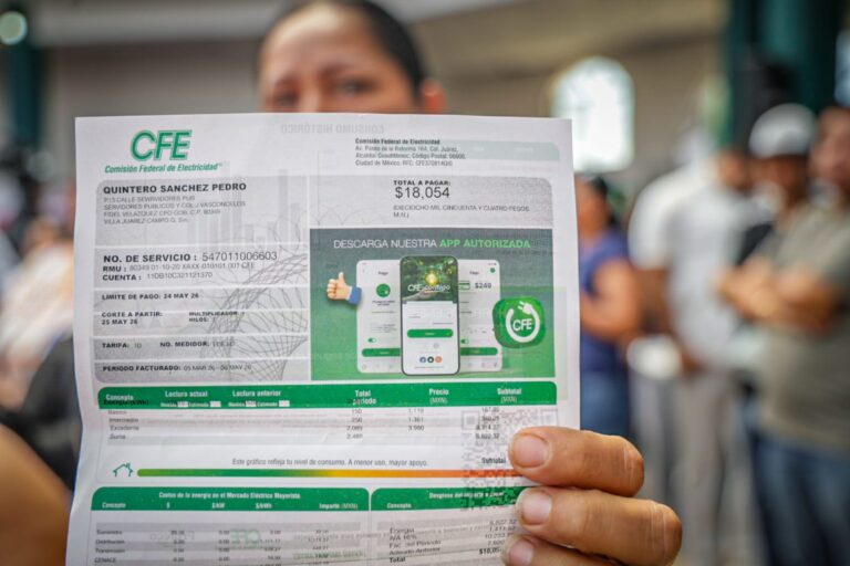 ¡Con recibos de hasta 18 mil pesos! Jornaleros protestan contra CFE en evento de Yeraldine Bonilla