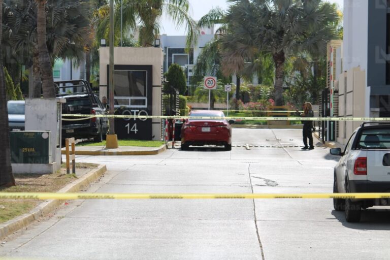 Asesinan a mujer a balazos al llegar a su domicilio en Real del Valle en Mazatlán, Sinaloa