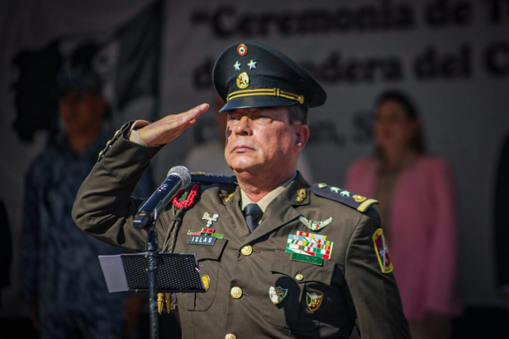 Rinde protesta el General Julio César Islas Sánchez como Comandante de la Novena Zona Militar, en Culiacán