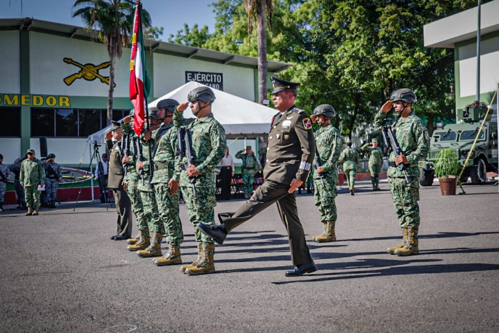Rinde protesta el General Julio César Islas Sánchez como Comandante de la Novena Zona Militar, en Culiacán