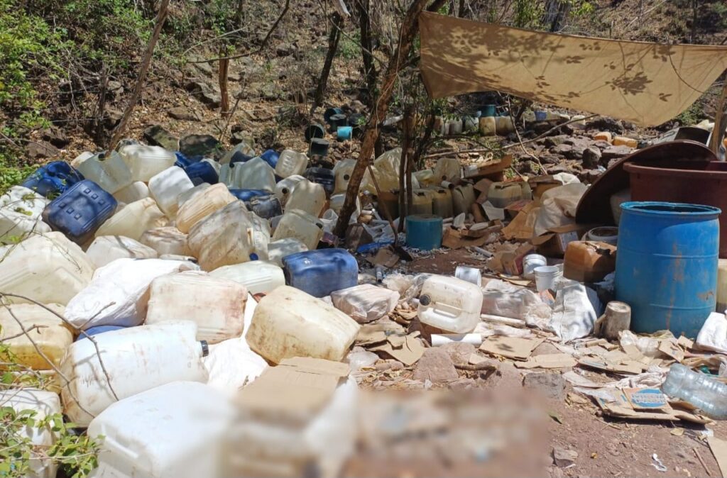 Asestan golpe de más de 923 mdp al crimen organizado; inhabilitan tres laboratorios clandestinos en Sinaloa