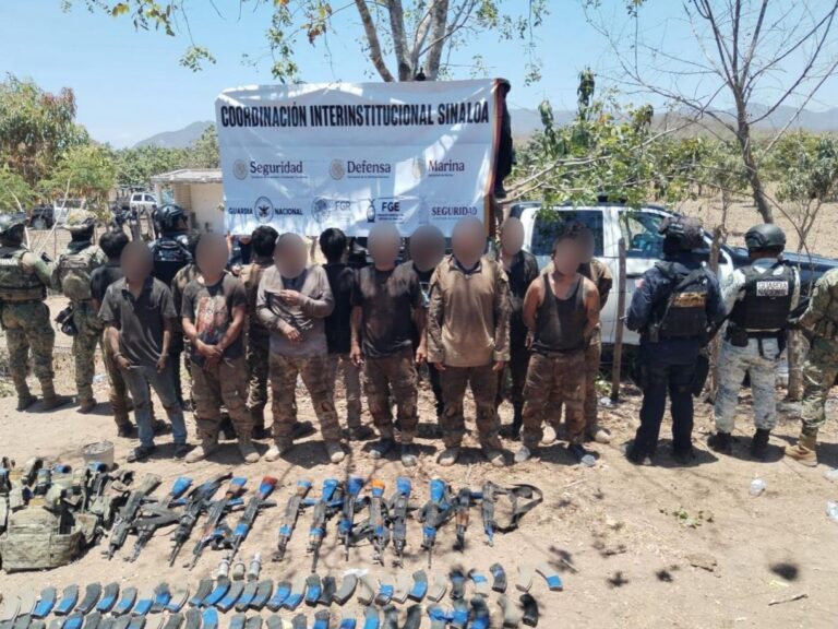 Capturan célula delictiva de 13 hombres en los límites de Rosario y Escuinapa, Sinaloa Capturan célula delictiva de 13 hombres en los límites de Rosario y Escuinapa, Sinaloa