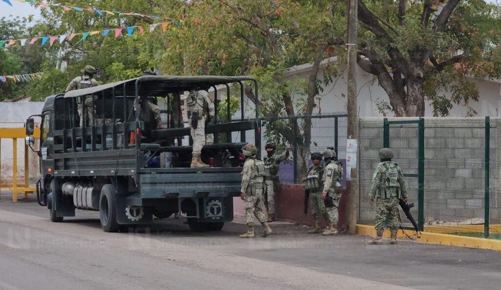 Abandonan a dos hombres asesinados en la plazuela de Tepuche de Culiacán