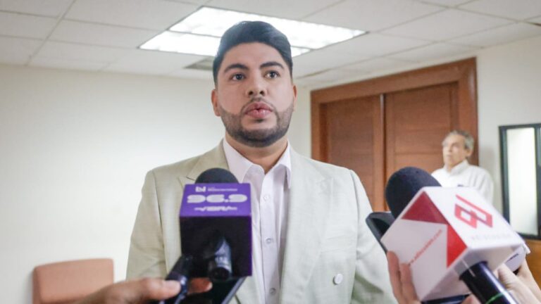 “Que me hagan la invitación y ahí vamos a estar”: Richard Millán; no ha sido convocado a encuentro con Álvarez Máynez en Culiacán “Que me hagan la invitación y ahí vamos a estar”: Richard Millán; no ha sido convocado a encuentro con Álvarez Máynez en Culiacán