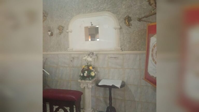 ¡Sacrilegio! Roban sagrario con copín de ostias en iglesia de Higuera de Zaragoza, en Ahome, Sinaloa ¡Sacrilegio! Roban sagrario con copín de ostias en iglesia de Higuera de Zaragoza, en Ahome, Sinaloa