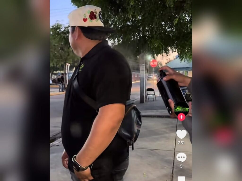 ¡A $20 pesos la rociada de perfume! Joven se hace viral por su forma de comercializar fragancias en Culiacán