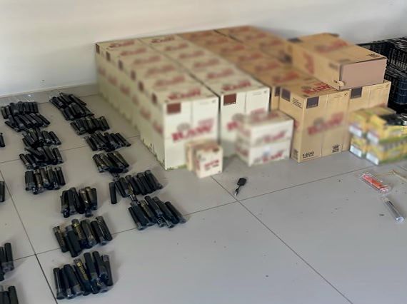 Tras cateo en Culiacán, decomisan más de 13 mil cigarros de mariguana y hasta golosinas de cannabis