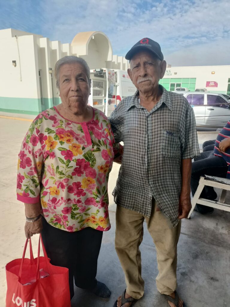 Entre hemodiálisis y la sombra de un mango: don Francisco sueña con volver a vivir bajo un techo digno, en Sinaloa