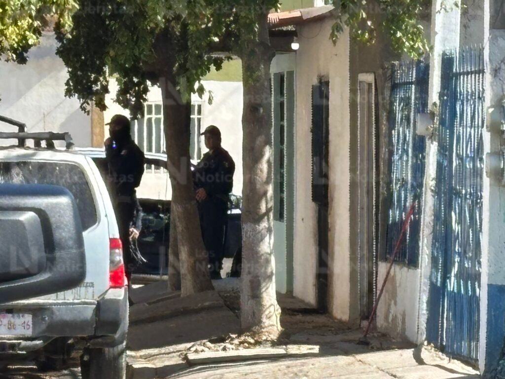 Atacan a balazos y queman la entrada de una casa en la colonia Ignacio Allende de Culiacán