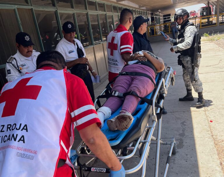 Mujer pierde un pie al intentar subir al tren de carga en Estación Sufragio, El Fuerte, Sinaloa Mujer pierde un pie al intentar subir al tren de carga en Estación Sufragio, El Fuerte, Sinaloa