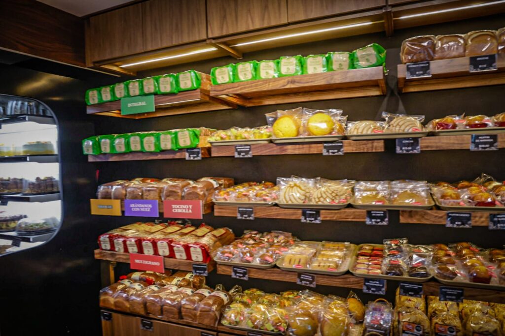 ¡Llévate un pay de guayaba! El sabor de Panamá despega desde Culiacán, Sinaloa; abre sucursal en la sala de abordaje del aeropuerto