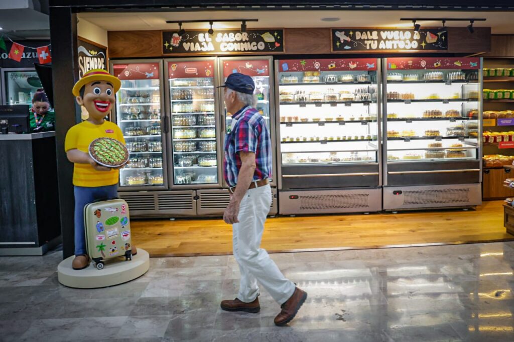 ¡Llévate un pay de guayaba! El sabor de Panamá despega desde Culiacán, Sinaloa; abre sucursal en la sala de abordaje del aeropuerto