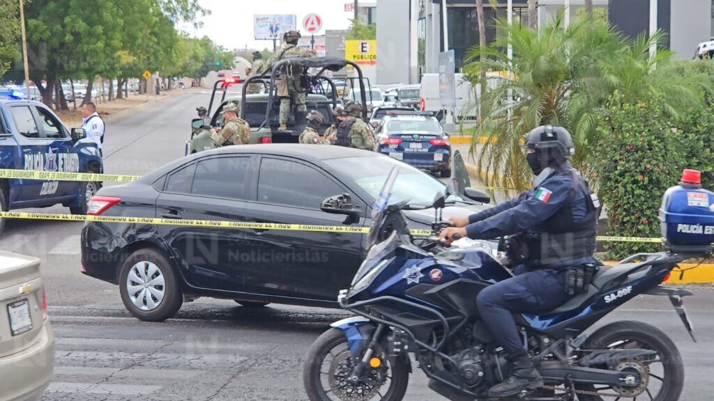 Atacan a balazos a policía de Tránsito de Culiacán cerca de la USE cuando viajaba con su familia