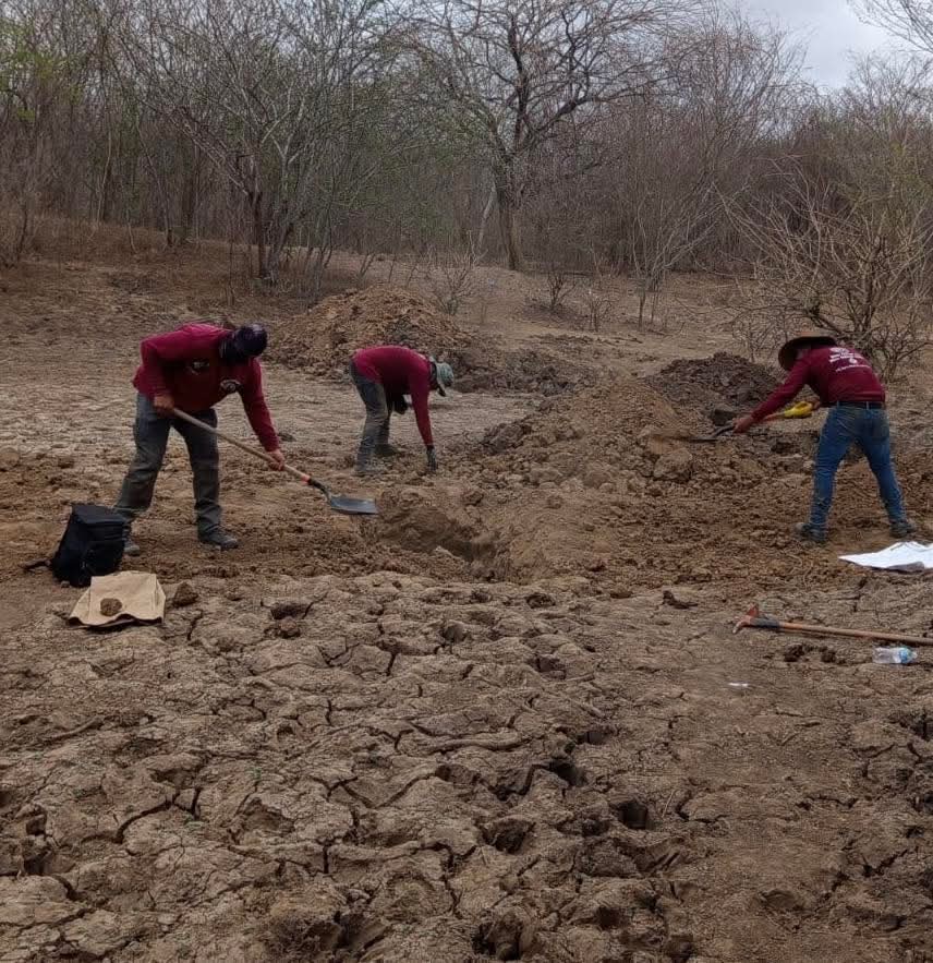 Localizan dos fosas clandestinas con restos humanos en la zona rural de Concordia, Sinaloa