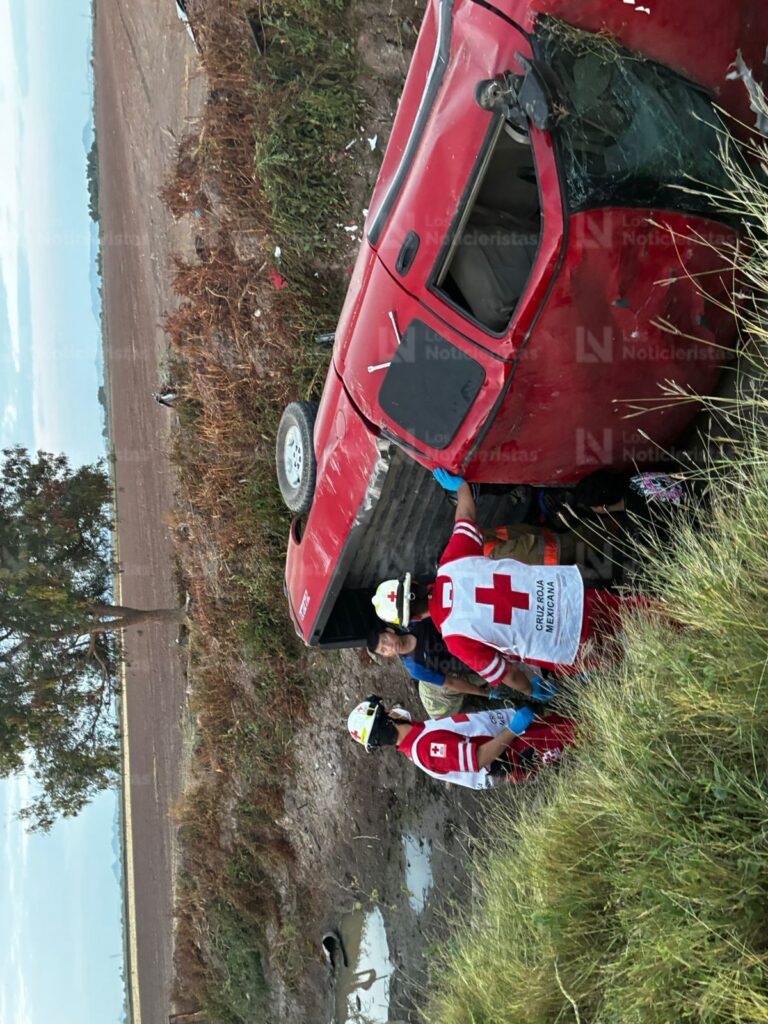 Una persona sin vida y dos más lesionadas el saldo de un accidente en Flores Magón, Ahome, Sinaloa