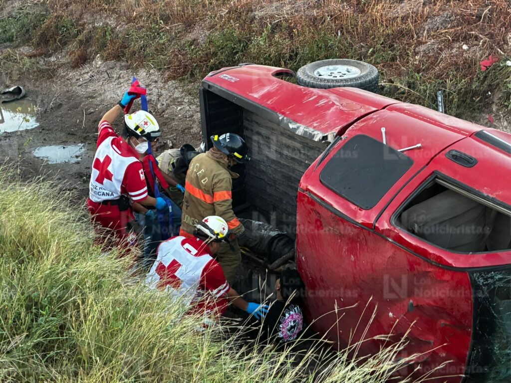 Una persona sin vida y dos más lesionadas el saldo de un accidente en Flores Magón, Ahome, Sinaloa