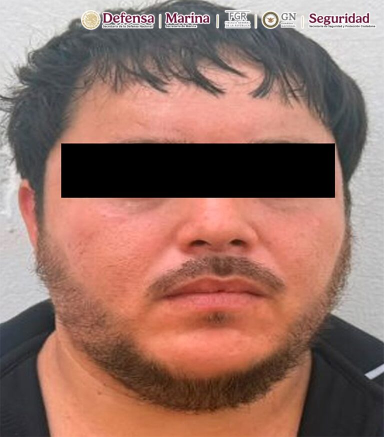 ¡Cae “El 24”! Capturan a 11 sicarios en Culiacán, Mocorito, Mazatlán y El Rosario, entre ellos un líder regional de una organización criminal ¡Cae “El 24”! Capturan a 11 sicarios en Culiacán, Mocorito, Mazatlán y El Rosario, entre ellos un líder regional de una organización criminal