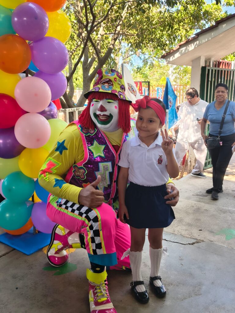 Se unen por Romina: jardín de niños en Mazatlán, Sinaloa, reúne toneladas de tapas para apoyar a menor con cáncer Se unen por Romina: jardín de niños en Mazatlán, Sinaloa, reúne toneladas de tapas para apoyar a menor con cáncer