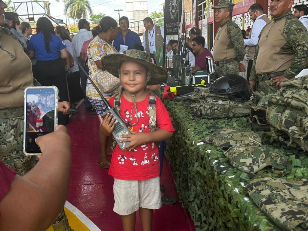 Ángel, el niño de Villa Unión, Mazatlán, Sinaloa, que sueña con ser soldado y conmovió a militares durante Jornada de Paz