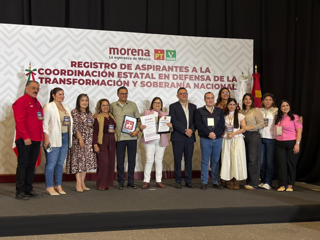 ¡Fue la primera! Imelda Castro llega con porra y se registra primero en el proceso interno de Morena