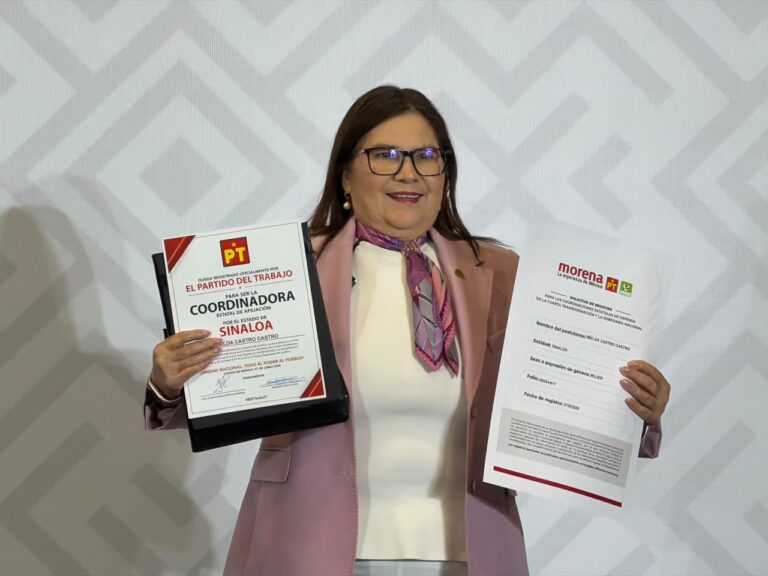 ¡Fue la primera! Imelda Castro llega con porra y se registra primero en el proceso interno de Morena