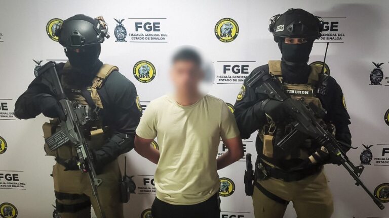 Detienen a guardia nacional activo sospechoso de secuestro de adulto mayor en Guamúchil, Sinaloa Detienen a guardia nacional activo sospechoso de secuestro de adulto mayor en Guamúchil, Sinaloa