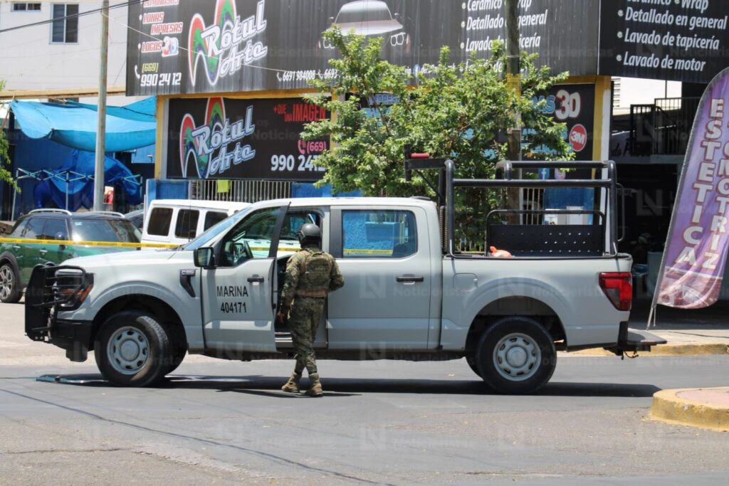 Ejecutan a balazos a un hombre cuando intentaba ingresar a departamentos en Mazatlán, Sinaloa