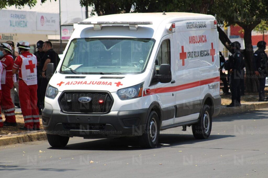 Ejecutan a balazos a un hombre cuando intentaba ingresar a departamentos en Mazatlán, Sinaloa