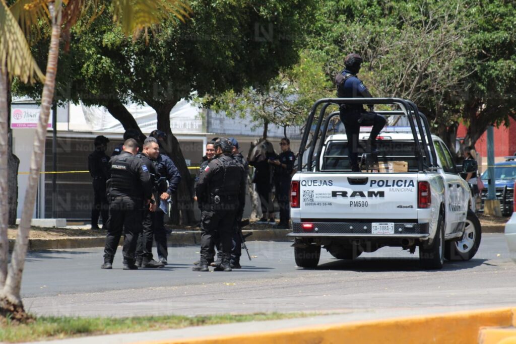 Ejecutan a balazos a un hombre cuando intentaba ingresar a departamentos en Mazatlán, Sinaloa
