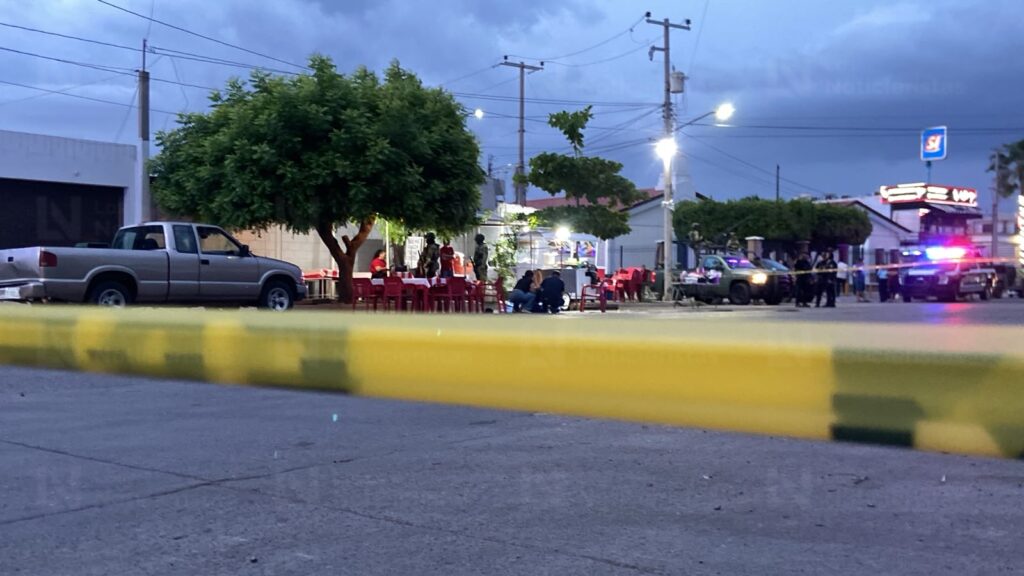 Ataque armado en una taquería deja un hombre fallecido y un trabajador herido por esquirla en el sector Barrancos de Culiacán