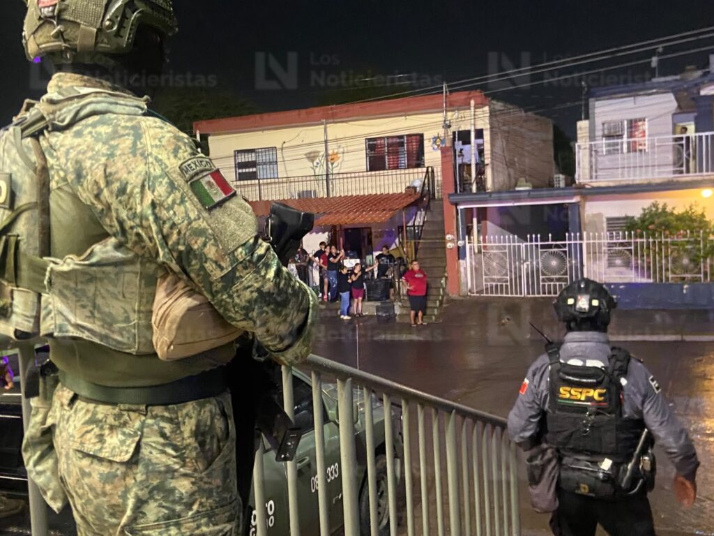 En la segunda planta de un domicilio ejecutan a balazos a un joven en la colonia Emiliano Zapata de Culiacán