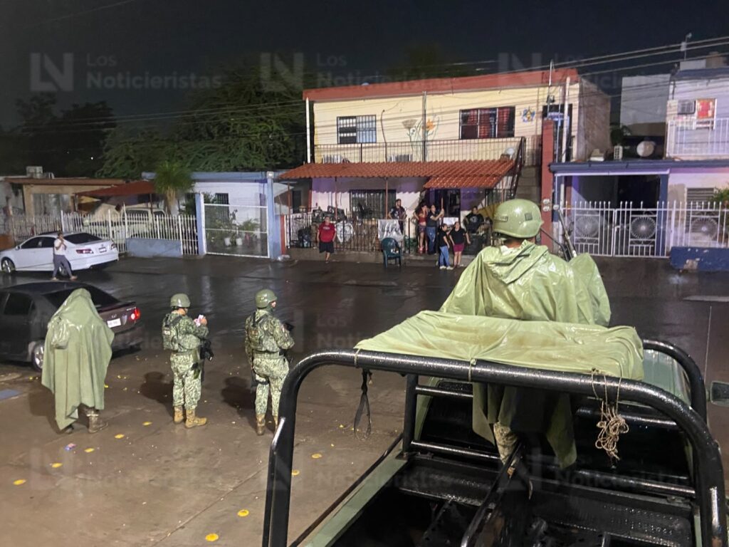 En la segunda planta de un domicilio ejecutan a balazos a un joven en la colonia Emiliano Zapata de Culiacán