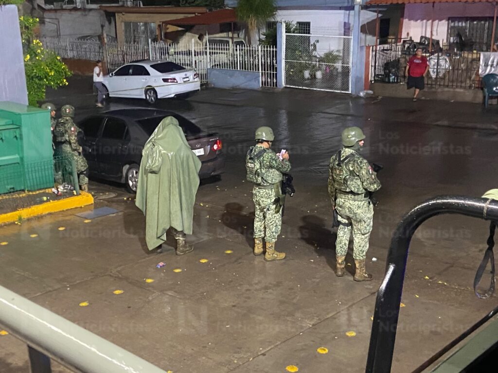 En la segunda planta de un domicilio ejecutan a balazos a un joven en la colonia Emiliano Zapata de Culiacán