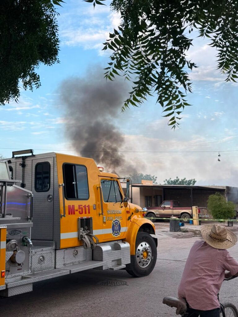 Explosión de tanques de gas provoca voraz incendio en vivienda de Valle Bonito; dos personas resultan lesionadas