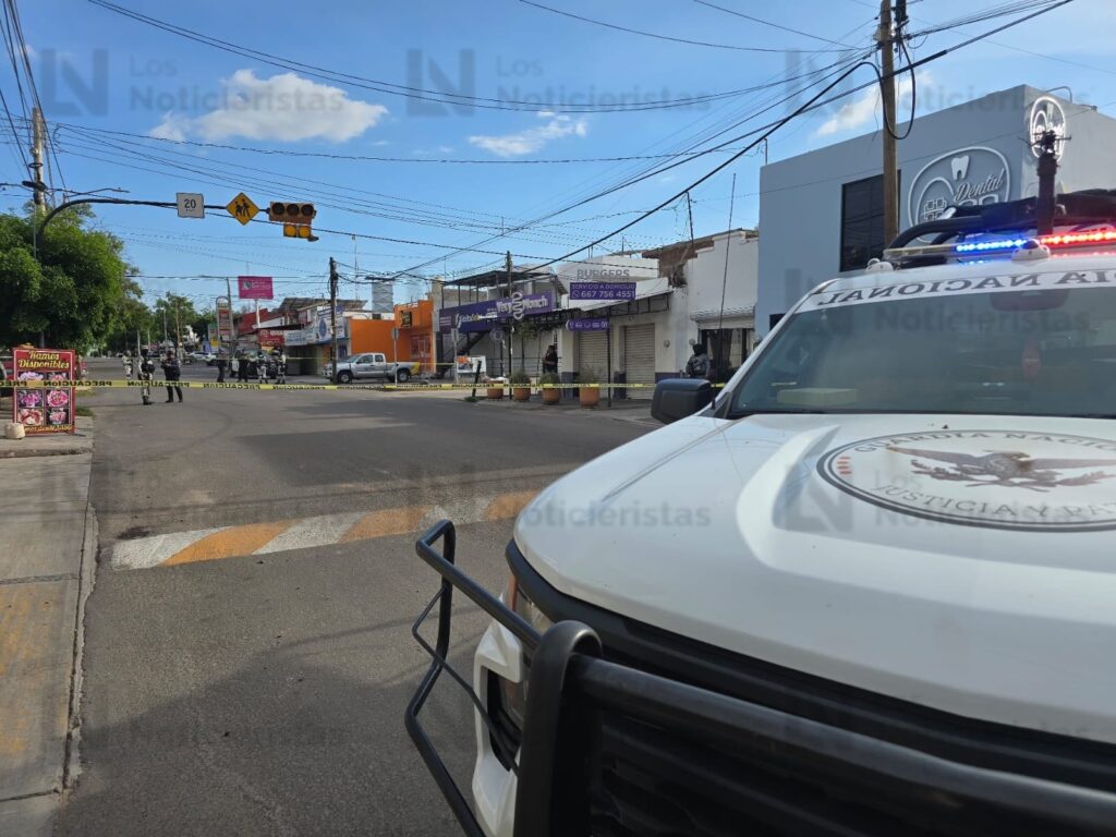 Ejecutan a balazos a una mujer frente a una florería por la avenida Álvaro Obregón en la colonia Tierra Blanca de Culiacán