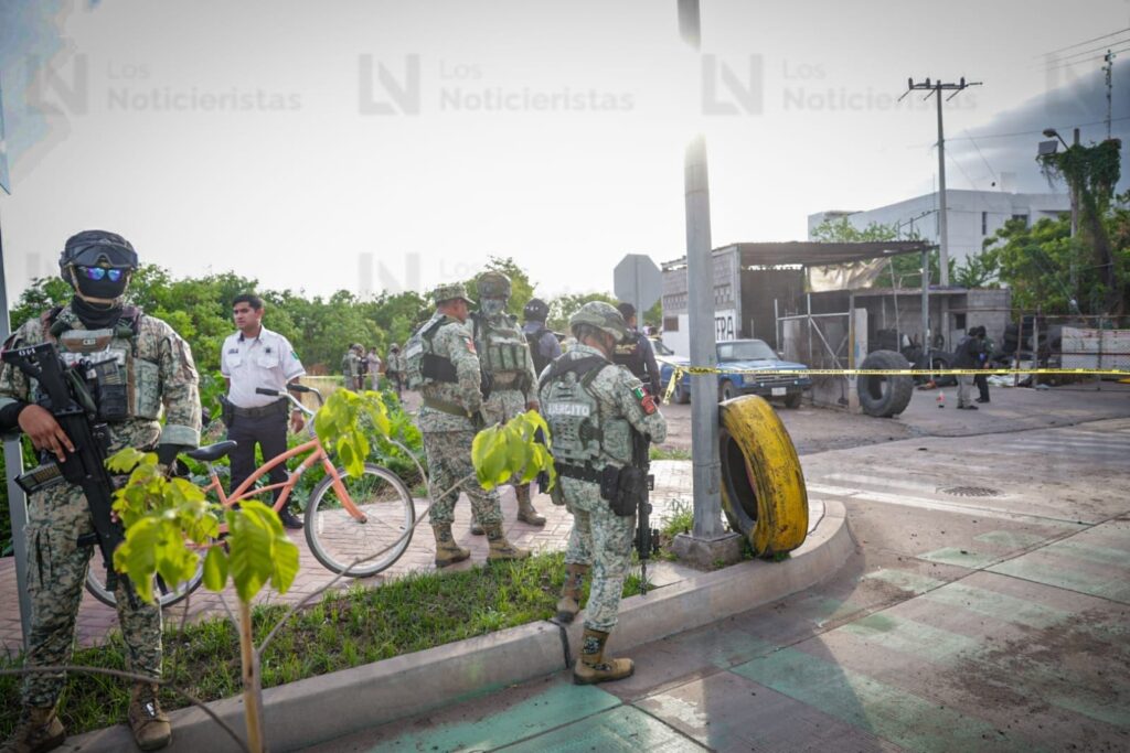 Ejecutan a balazos a dos hombres en una llantera ubicada por el Rolando Arjona, sector Villas del Río de Culiacán