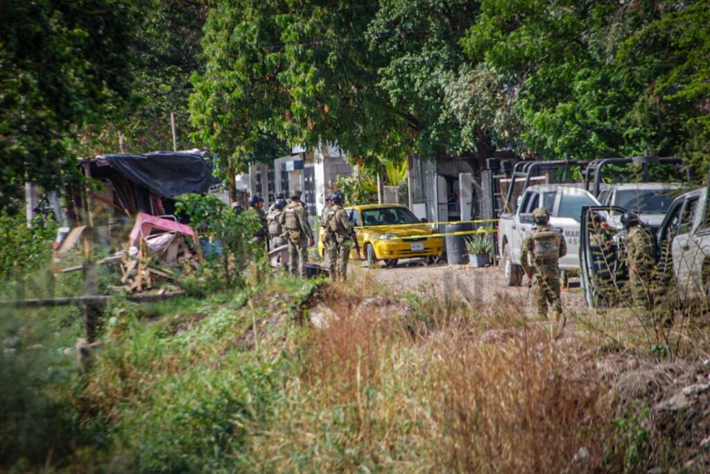 Llegan helicópteros de refuerzo: Se registra fuerte enfrentamiento entre Marina y delincuentes en Culiacán