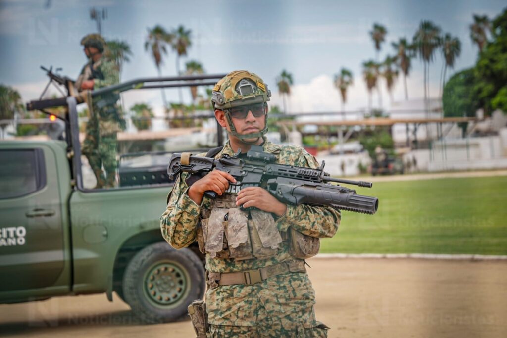 ¡Eran grabaciones! Megamovilización del Ejército en Navolato era por Epigmenio Ibarra, conocido productor y periodista
