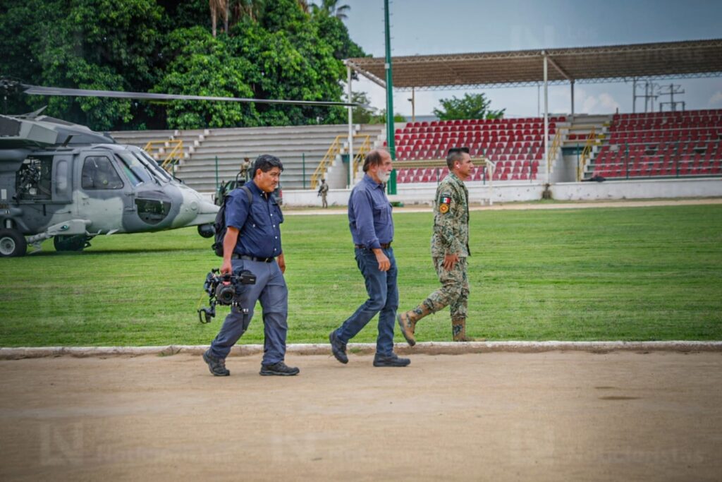 ¡Eran grabaciones! Megamovilización del Ejército en Navolato era por Epigmenio Ibarra, conocido productor y periodista