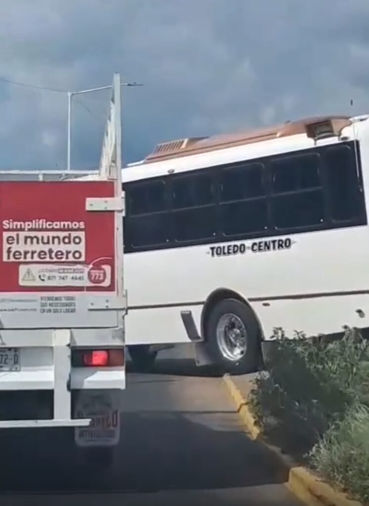 Captan a camionero del Toledo 15 ‘saltando’ tráfico en el Eje Federalismo de Culiacán; ya está en el corralón y habrá sanción al chofer: Vialidad