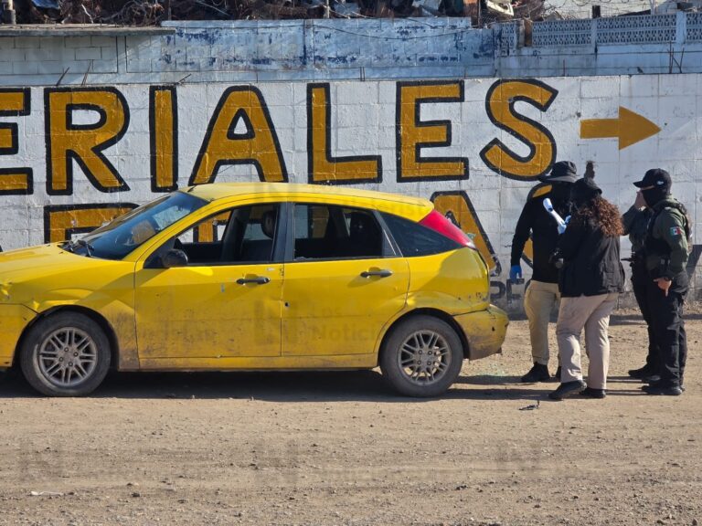 ¡Iba una pareja! Ataque armado contra tripulantes de vehículo deja un hombre herido en Villa Juárez, Navolato ¡Iba una pareja! Ataque armado contra tripulantes de vehículo deja un hombre herido en Villa Juárez, Navolato
