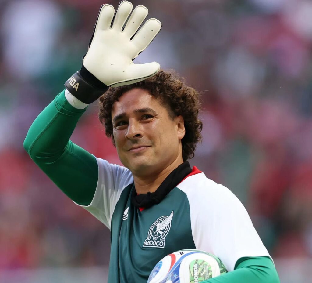 ¡Se despide! Guillermo Ochoa anuncia oficialmente su retiro del futbol