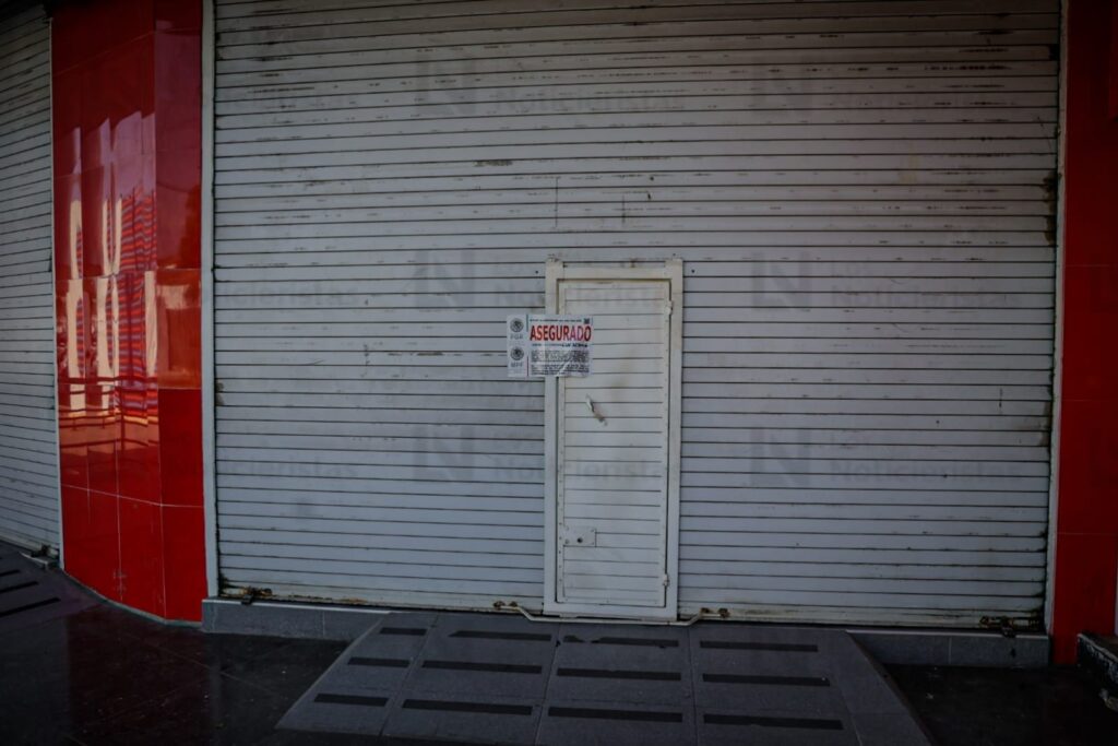 FGR asegura la tienda de importaciones Mega Sanfri en Culiacán, Sinaloa