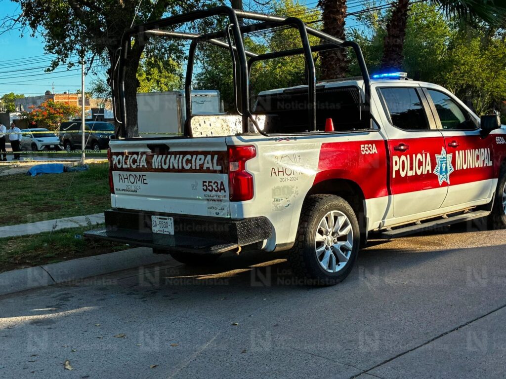 Localizan a un hombre sin vida en el parque del fraccionamiento San Fernando de la ciudad de Los Mochis, Sinaloa