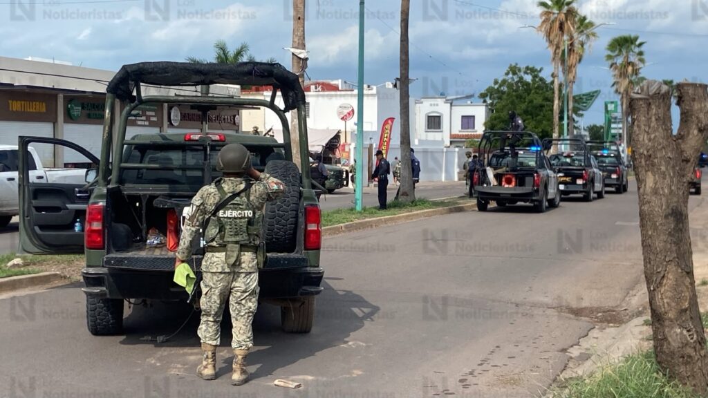 Persecución y balacera deja un delincuente herido y detenido en el sector Cedros de Culiacán