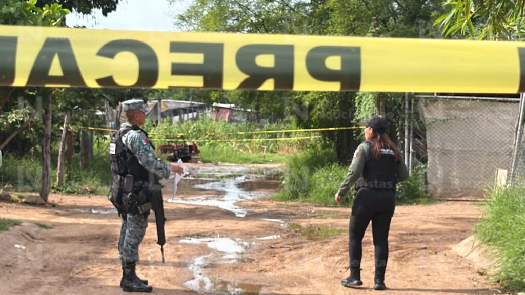 Sentado en una silla localizan ejecutado a un hombre en Valle del Agua de Culiacán, Sinaloa