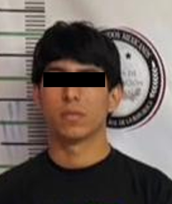 ¡Los llevaba en una maleta! Detienen a joven con casi 14 kilos de metanfetamina en la carretera México 15D en Escuinapa, Sinaloa