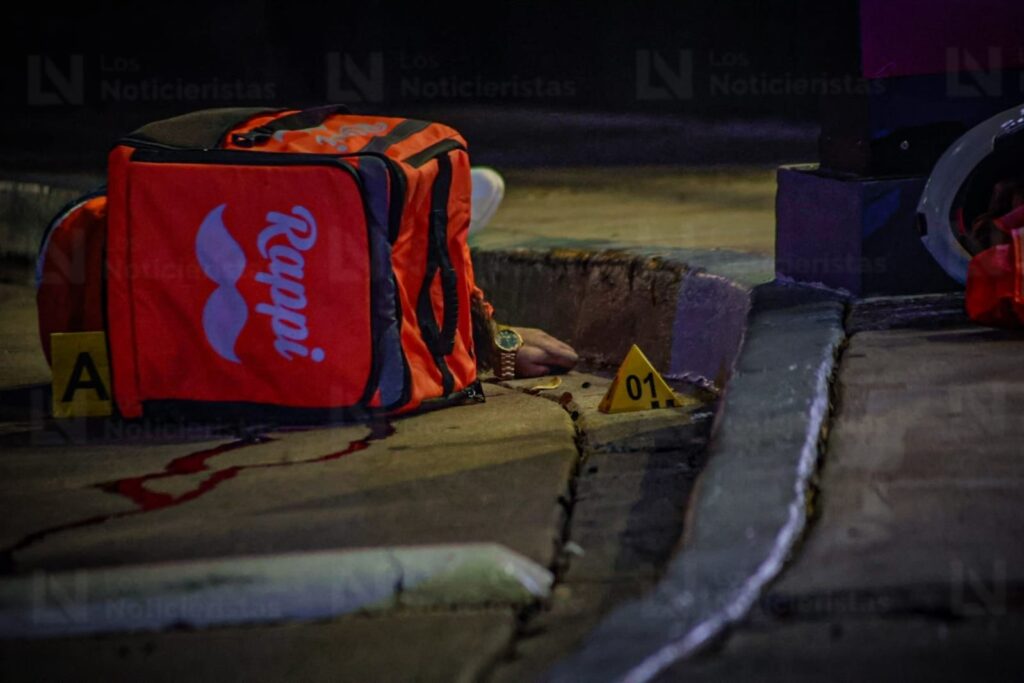 ¡Quedó grabado! Asesinan al influencer de Culiacán César Gastélum mientras realizaba contenido afuera del KFC