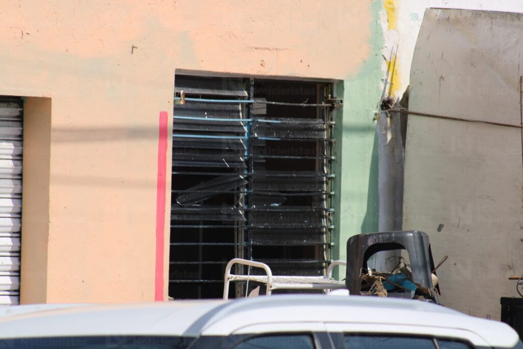 Lanzan artefacto explosivo contra vivienda en el fraccionamiento Infonavit Playas de Mazatlán, Sinaloa